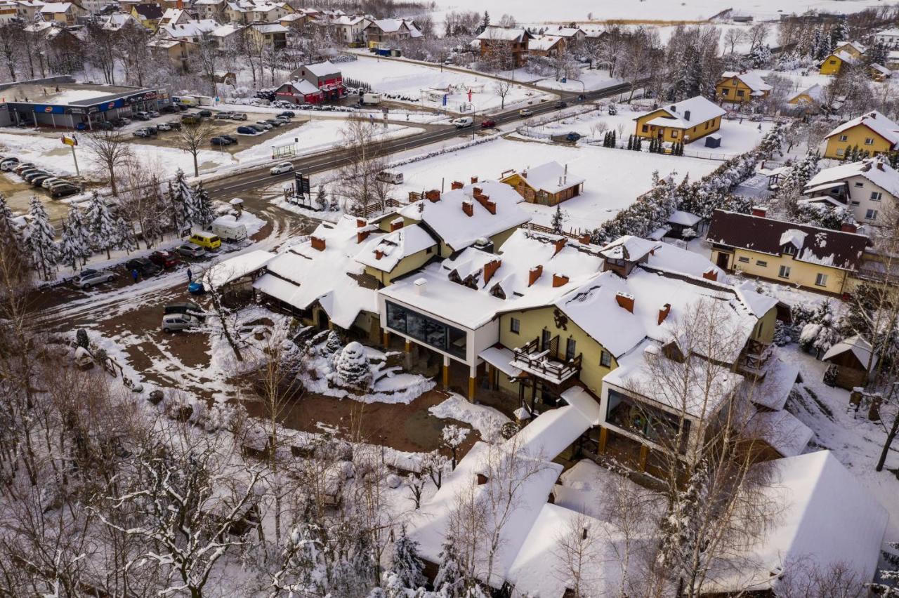Hotel Restauracja Jas Wedrowniczek Rymanów Exteriör bild