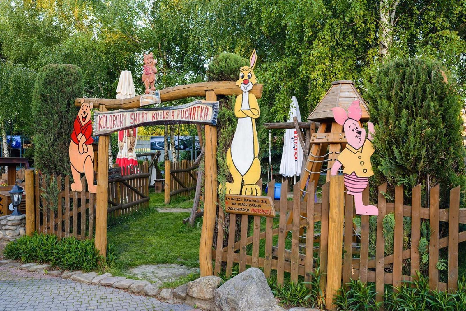Hotel Restauracja Jas Wedrowniczek Rymanów Exteriör bild